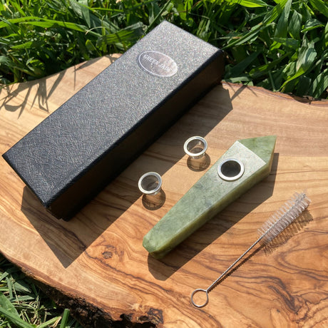 Handmade Green Jade Gemstone Smoking Crystal Pipe Hand Spoon Tobacco Smoke Bowl