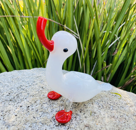 WHITE DUCK GLASS PIPE (Handmade)Anim